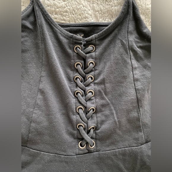 Super cute AE tank top! - Picture 3 of 4